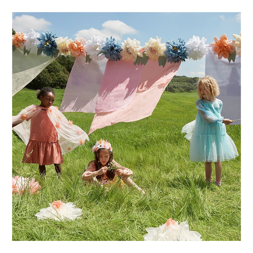 Flowers In Bloom Giant Garland Decoration