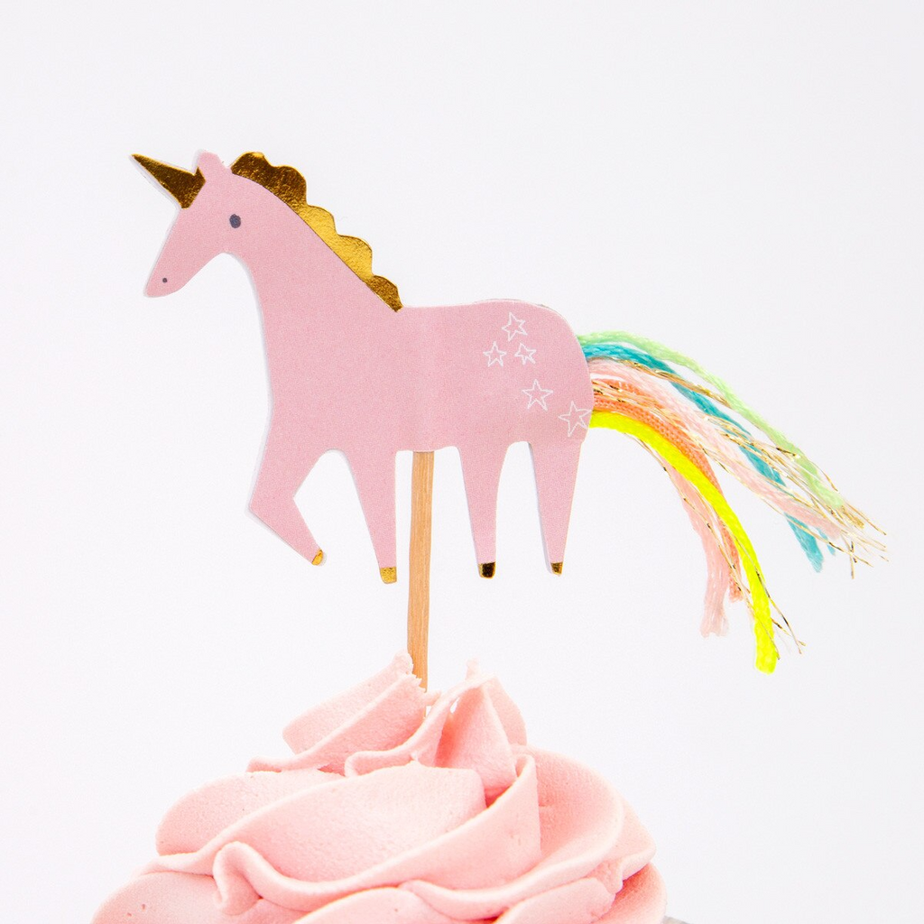 I Believe In Unicorns Cupcake Kit