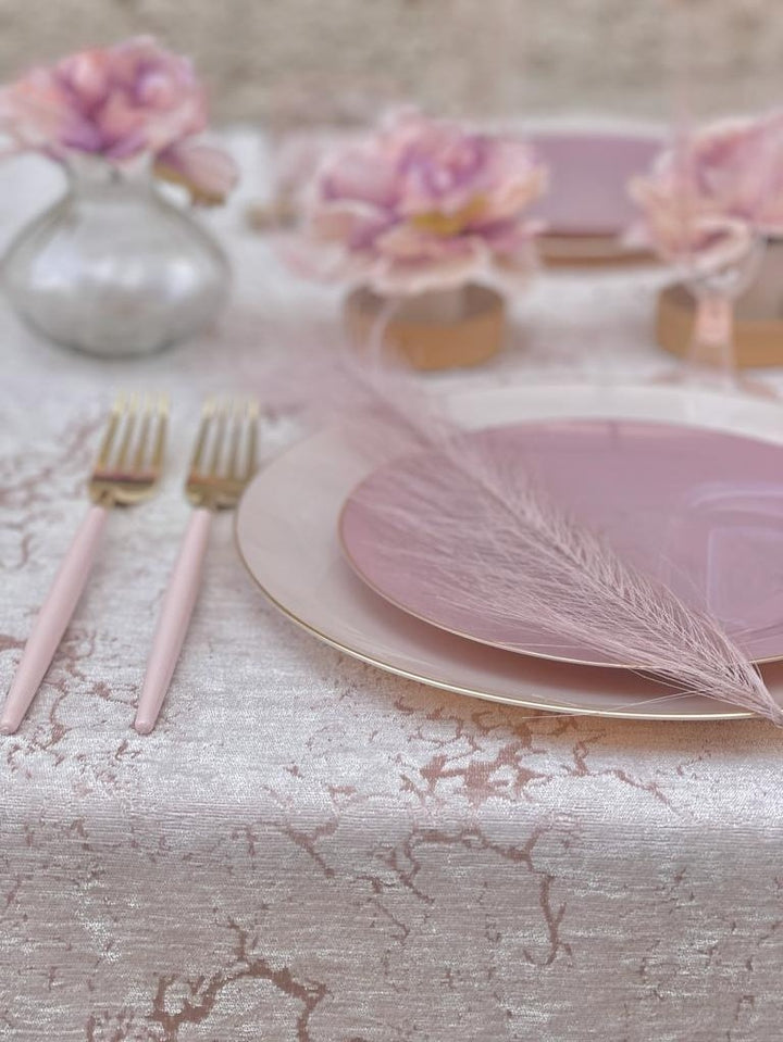 Linen Gold Rimmed Plastic Plates