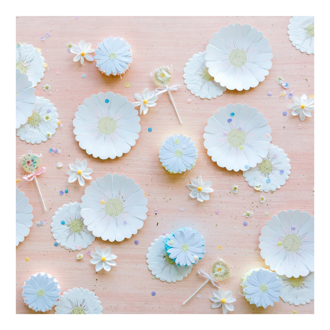 Wild Daisy Flower Shaped Plates