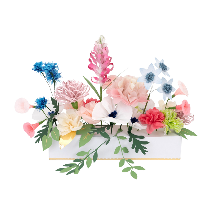 Hazel Gardiner Spring & Summer Table Centerpiece