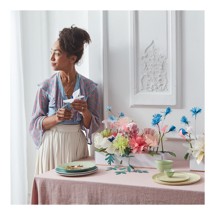 Hazel Gardiner Spring & Summer Table Centerpiece