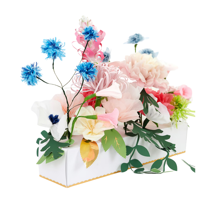 Hazel Gardiner Spring & Summer Table Centerpiece