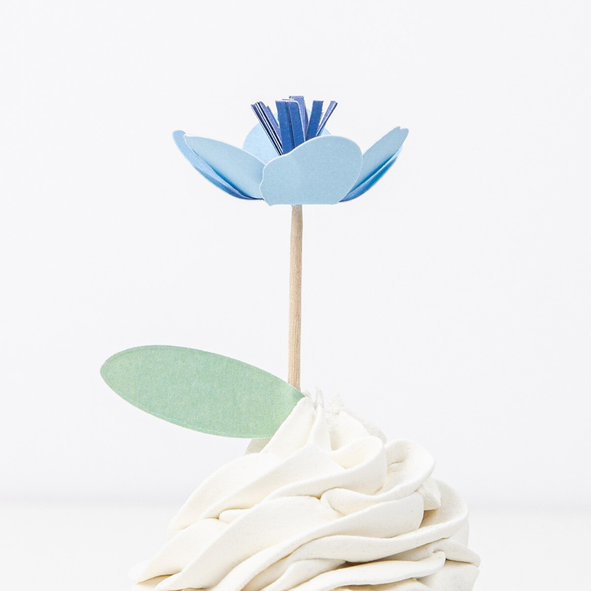 Assorted Flower Garden Cupcake Kit
