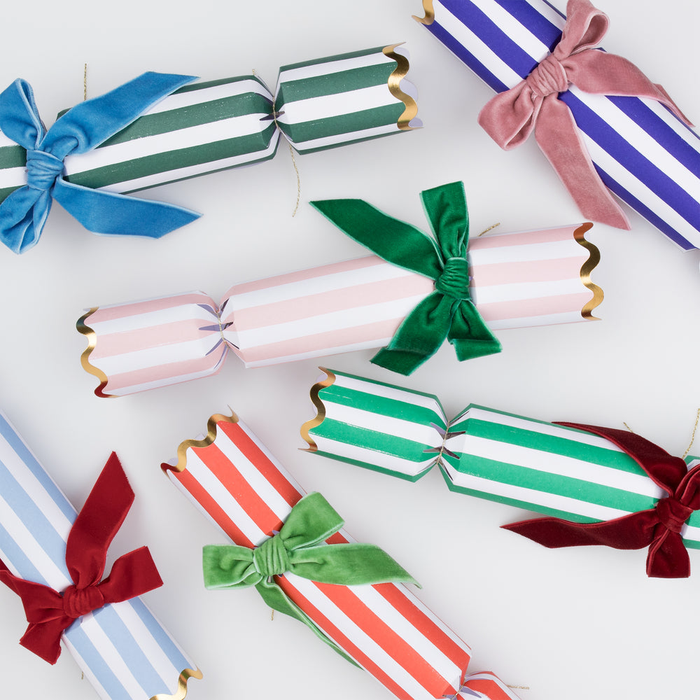 Multicolor Stripe Velvet Bow Crackers