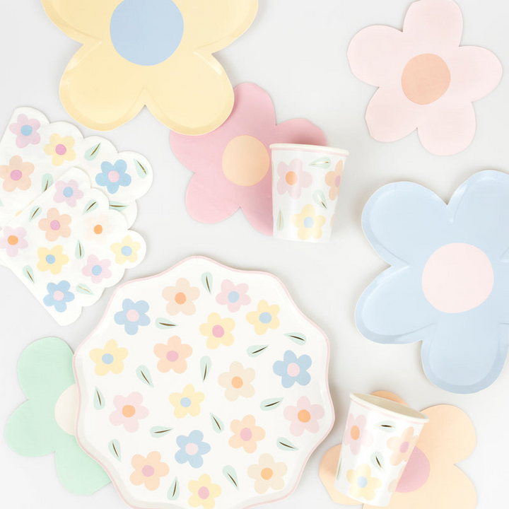 Pastel Happy Flowers Dinner Plates
