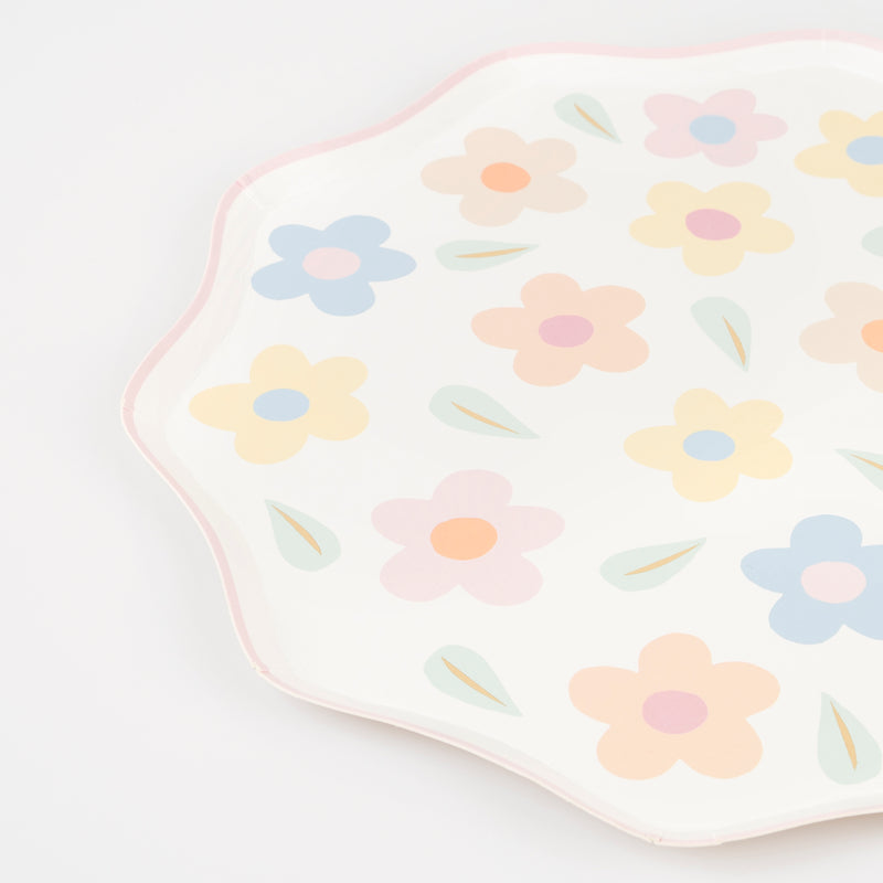 Pastel floral scalloped paper plate with daisy print spring birthday from Parte Haus party supply store in Bethesda MD
