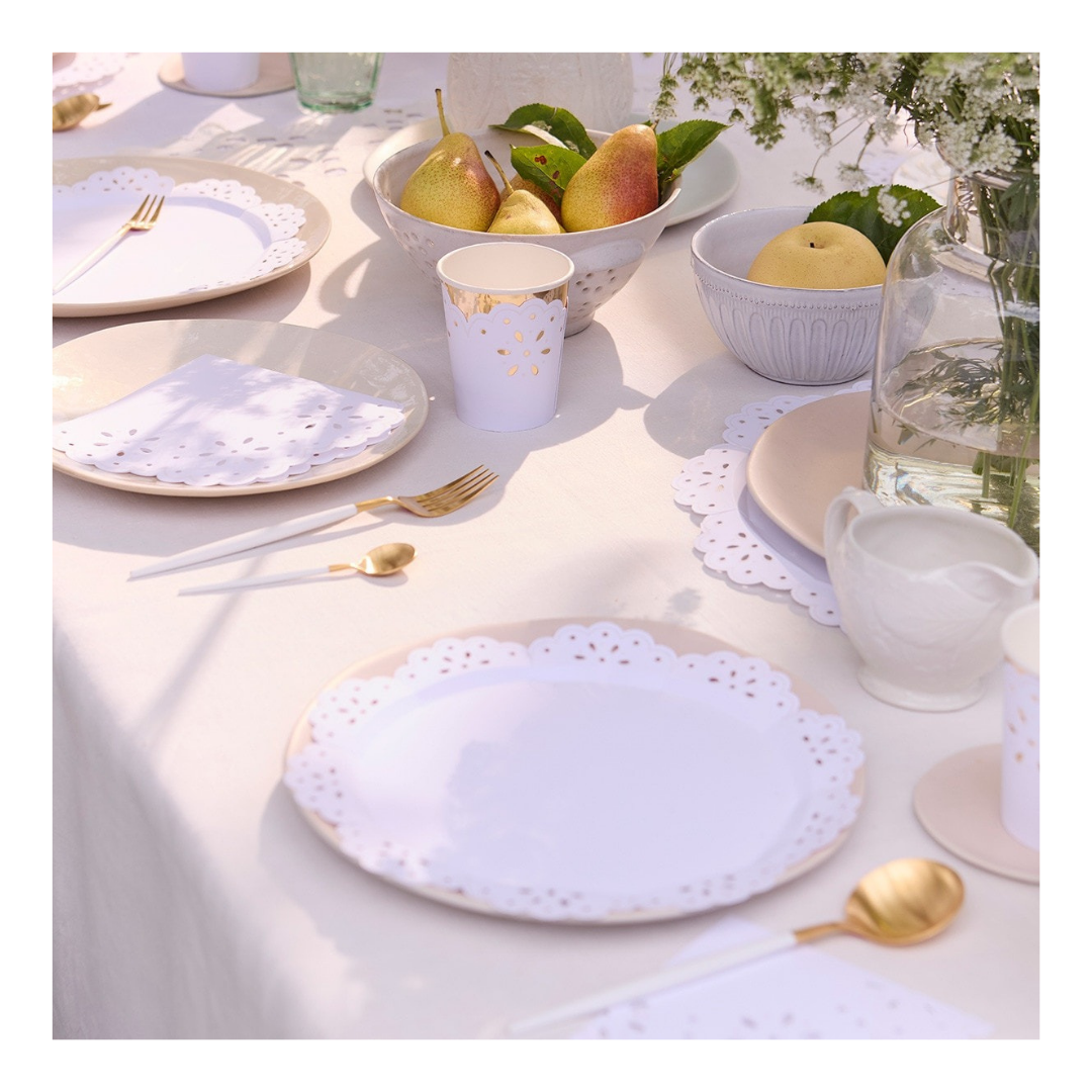 Broderie Anglaise Lace White Small Napkins (x 16)