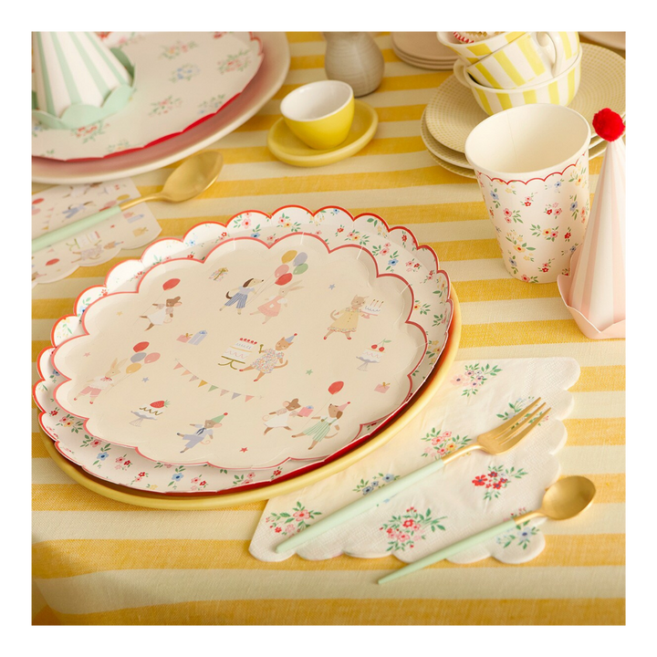 Ditsy Posy Scalloped Dinner Plates