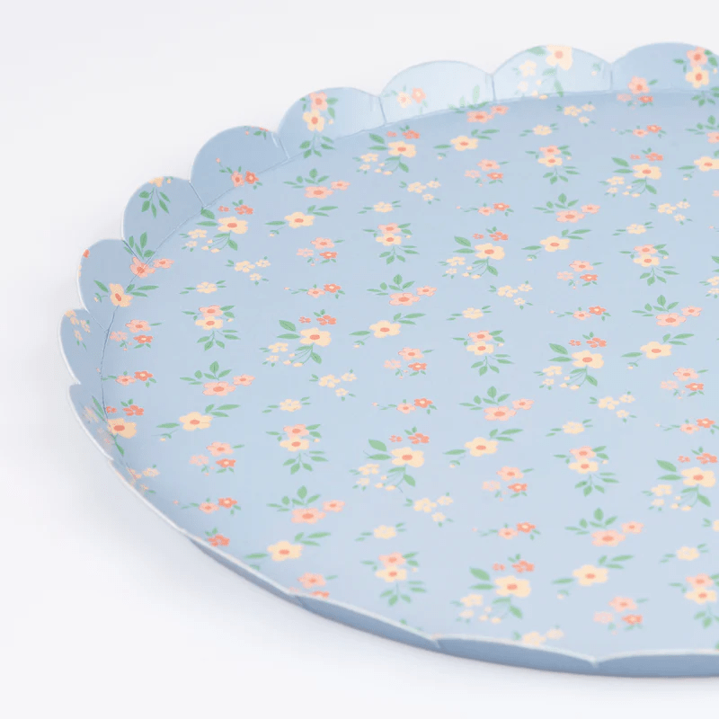 Ditsy Vintage Scallop Plates - 2 Sizes