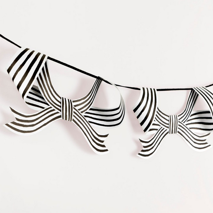 Black & White Stripy Bow Garland