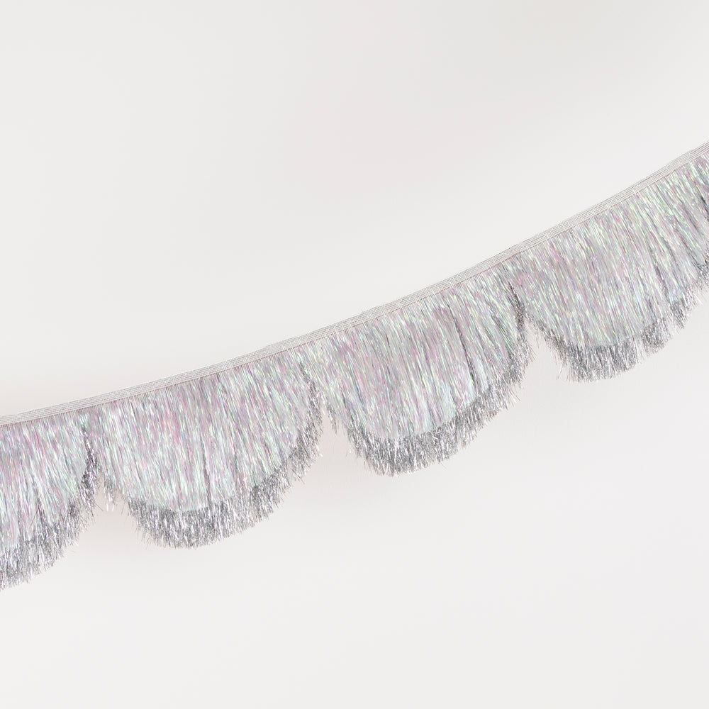Silver Iridescent Tinsel Scallop Garland