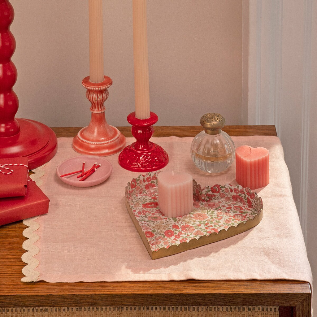 Liberty Scalloped Heart Candles