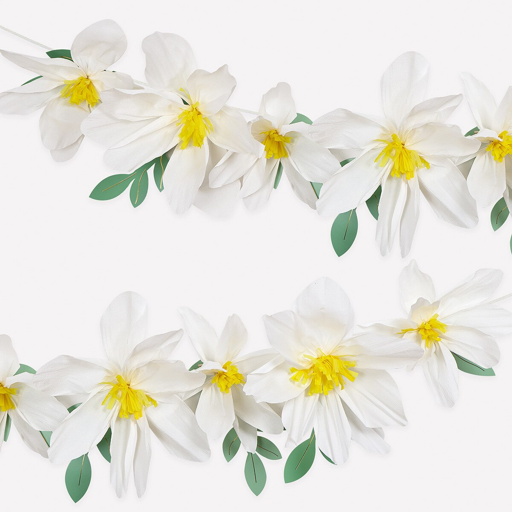 Giant Daisy Garland