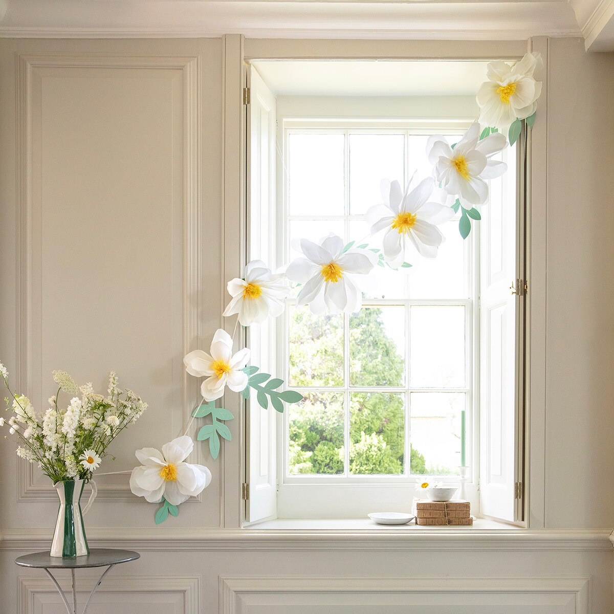 Giant Daisy Garland