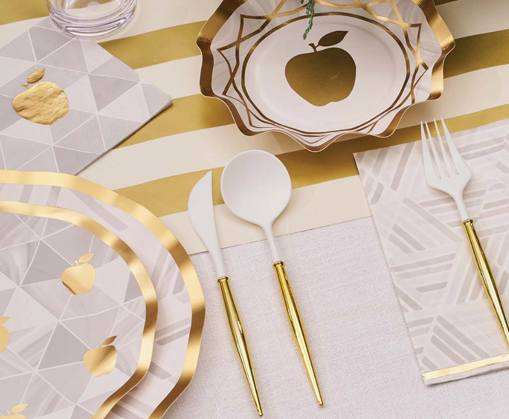 White and Gold Plastic Cutlery - 24 pcs