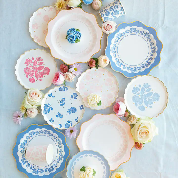Belle Blue Floral Scalloped Dinner Plates