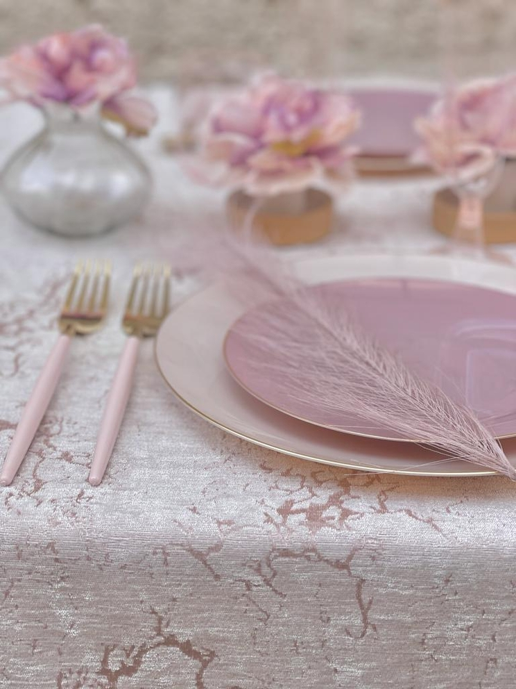 Mauve gold rimmed plastic plates elegant table setting for weddings from Parte Haus party supply store in Bethesda MD
