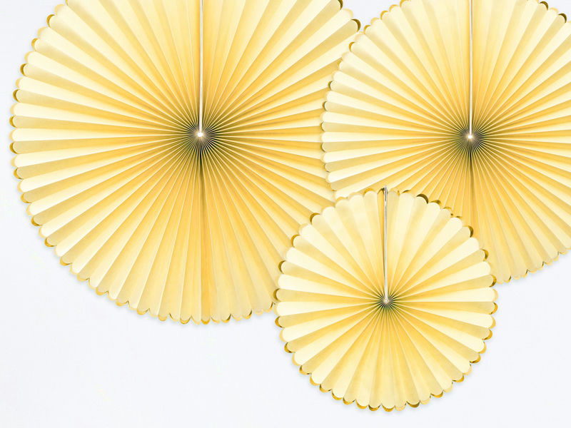 Yellow Gold Edged Rosettes Backdrop Set