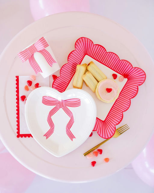 Pink and Red Ripple Edge Scalloped Guest Napkins