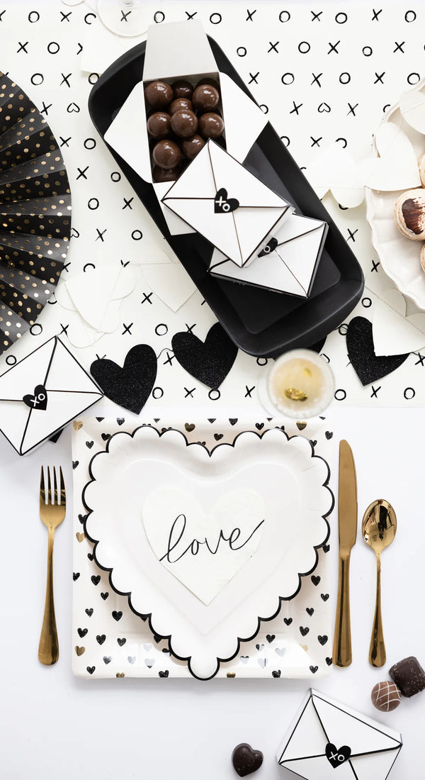 Black and White Scalloped Heart Large Plates