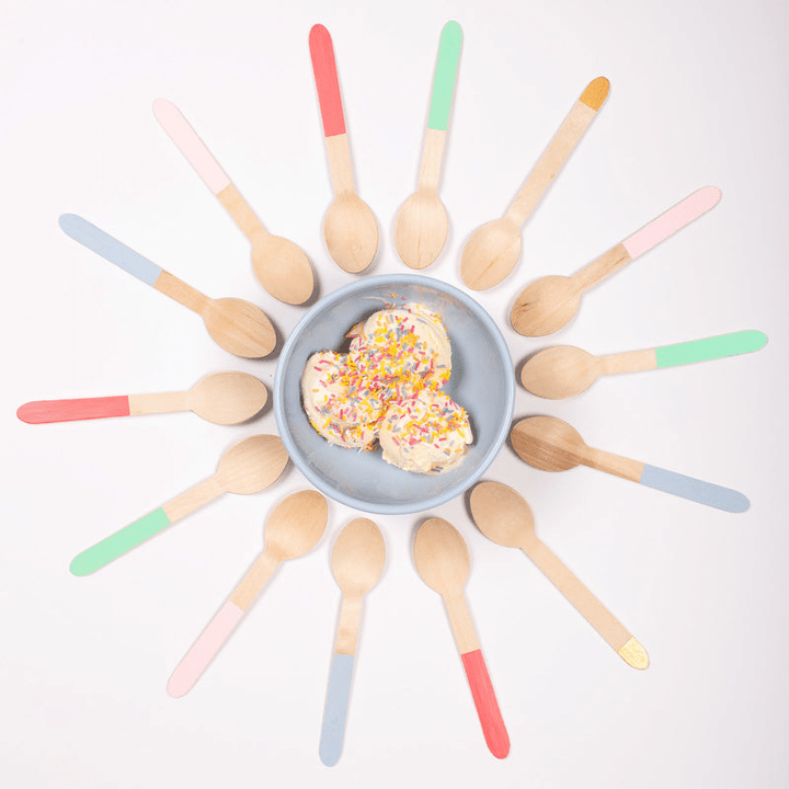 {custom.color} {custom.shape} {custom.type} with {custom.theme} {custom.characters} for {custom.occasion} {custom.holiday} – from Parte Haus party supply store in Bethesda, MD.