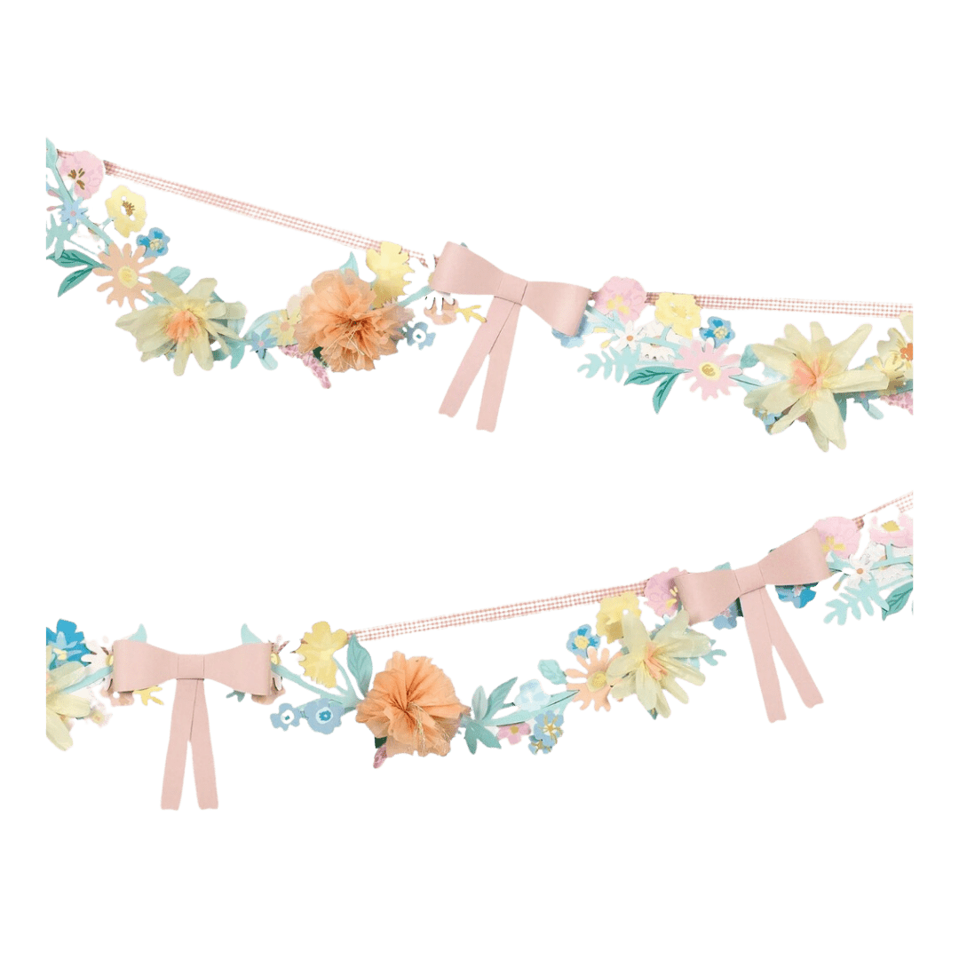 {custom.color} {custom.shape} {custom.type} with {custom.theme} {custom.characters} for {custom.occasion} {custom.holiday} – from Parte Haus party supply store in Bethesda, MD.