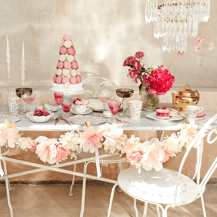 {custom.color} {custom.shape} {custom.type} with {custom.theme} {custom.characters} for {custom.occasion} {custom.holiday} – from Parte Haus party supply store in Bethesda, MD.